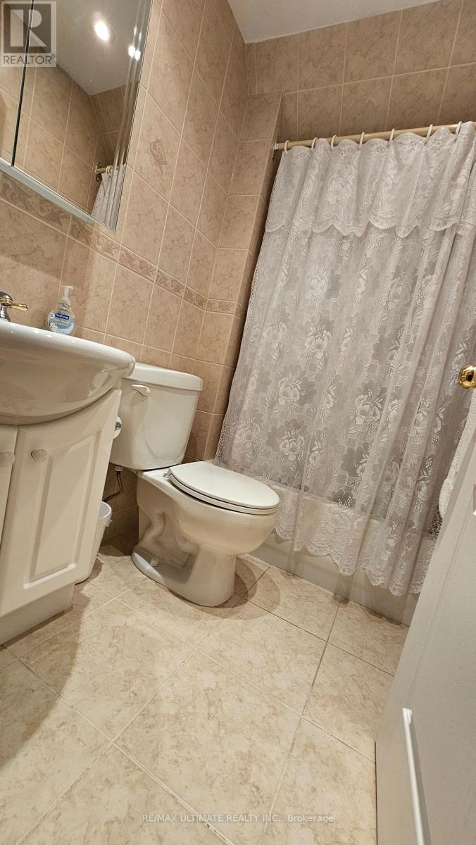 2nd Floor - 389 Westmoreland Avenue, Toronto, Ontario  M6H 3A6 - Photo 6 - W12697196