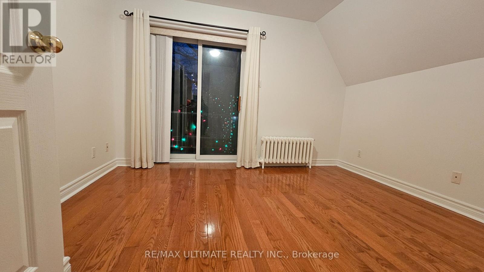 2nd Floor - 389 Westmoreland Avenue, Toronto, Ontario  M6H 3A6 - Photo 10 - W12697196