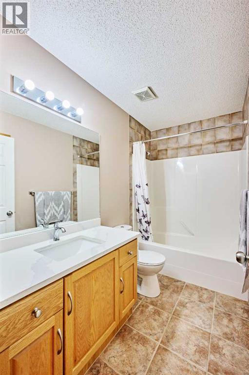 60 Edgeridge Close Nw, Calgary, Alberta  T3A 6K4 - Photo 29 - A2279380