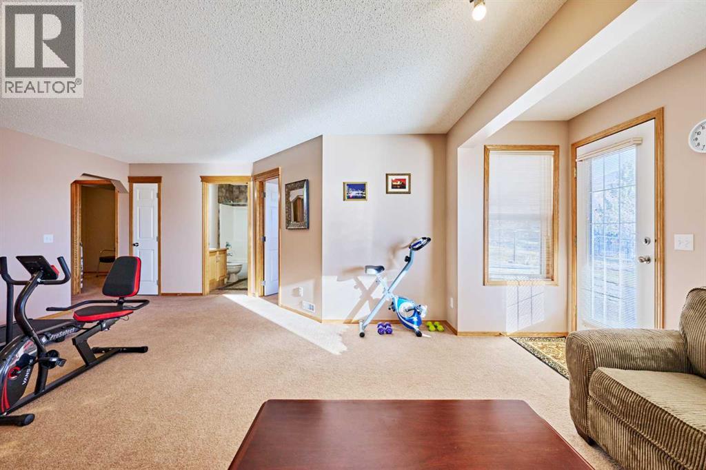 60 Edgeridge Close Nw, Calgary, Alberta  T3A 6K4 - Photo 33 - A2279380