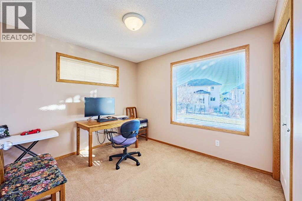 60 Edgeridge Close Nw, Calgary, Alberta  T3A 6K4 - Photo 34 - A2279380