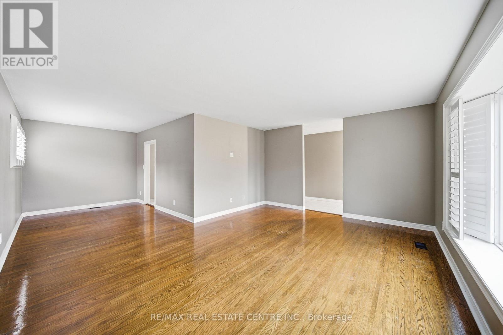 23 Battlefield Drive, Hamilton, Ontario  L8G 1T8 - Photo 11 - X12643302