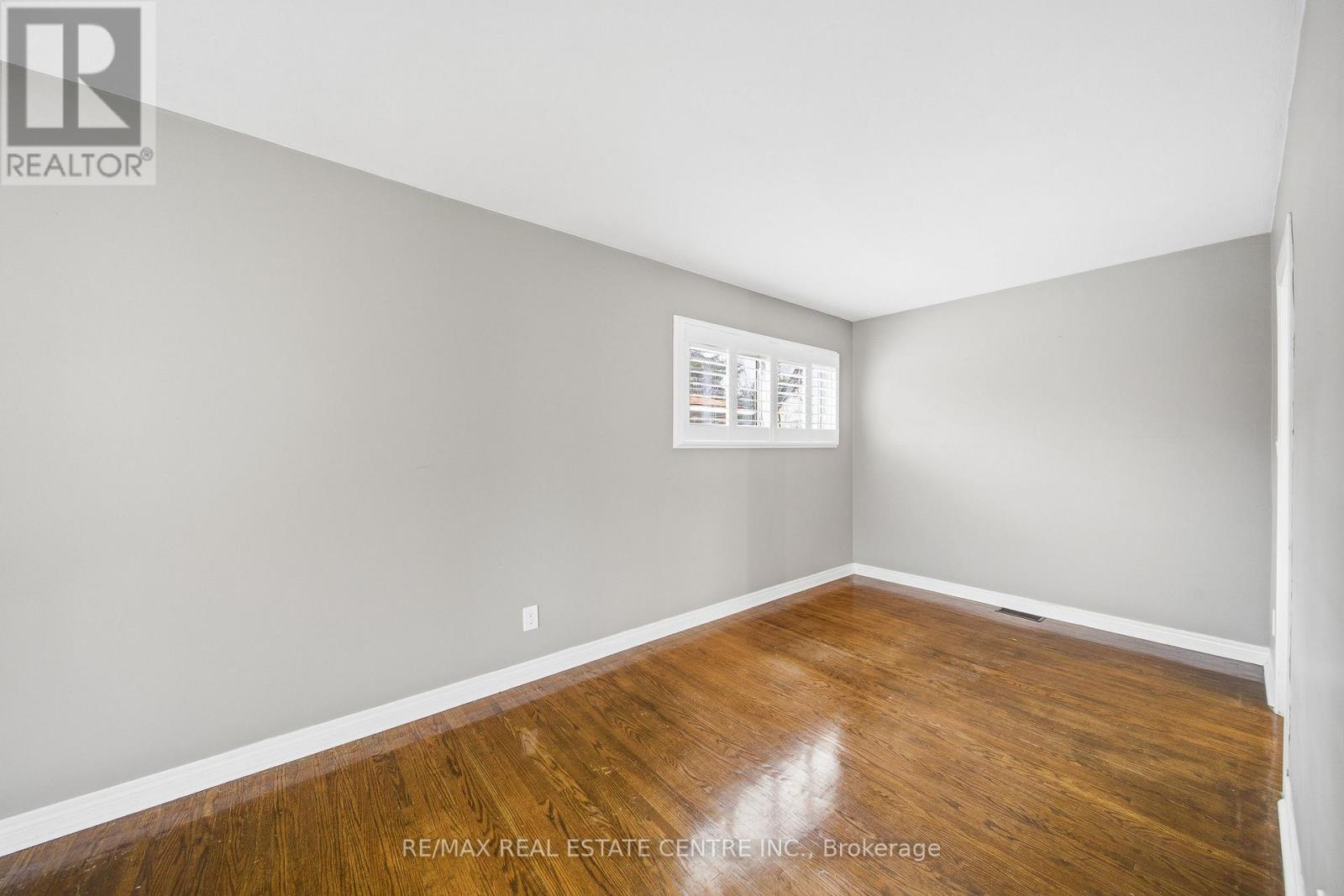 23 Battlefield Drive, Hamilton, Ontario  L8G 1T8 - Photo 13 - X12643302