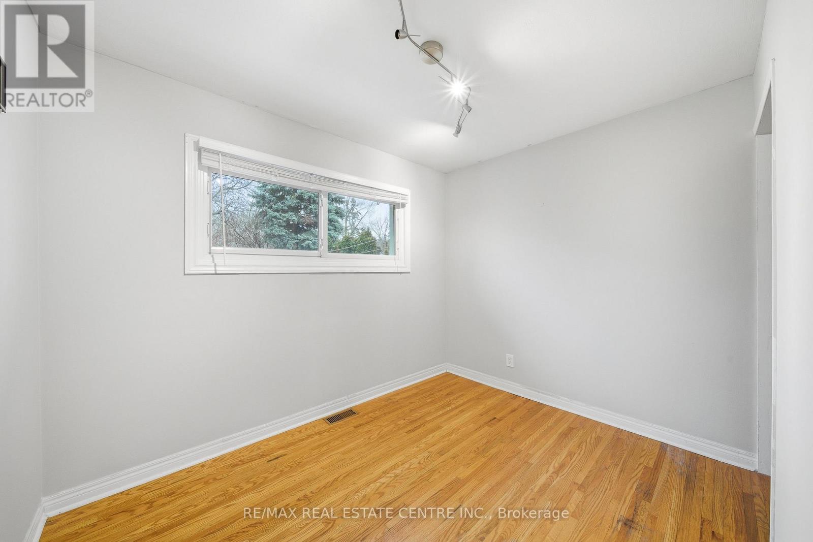 23 Battlefield Drive, Hamilton, Ontario  L8G 1T8 - Photo 20 - X12643302