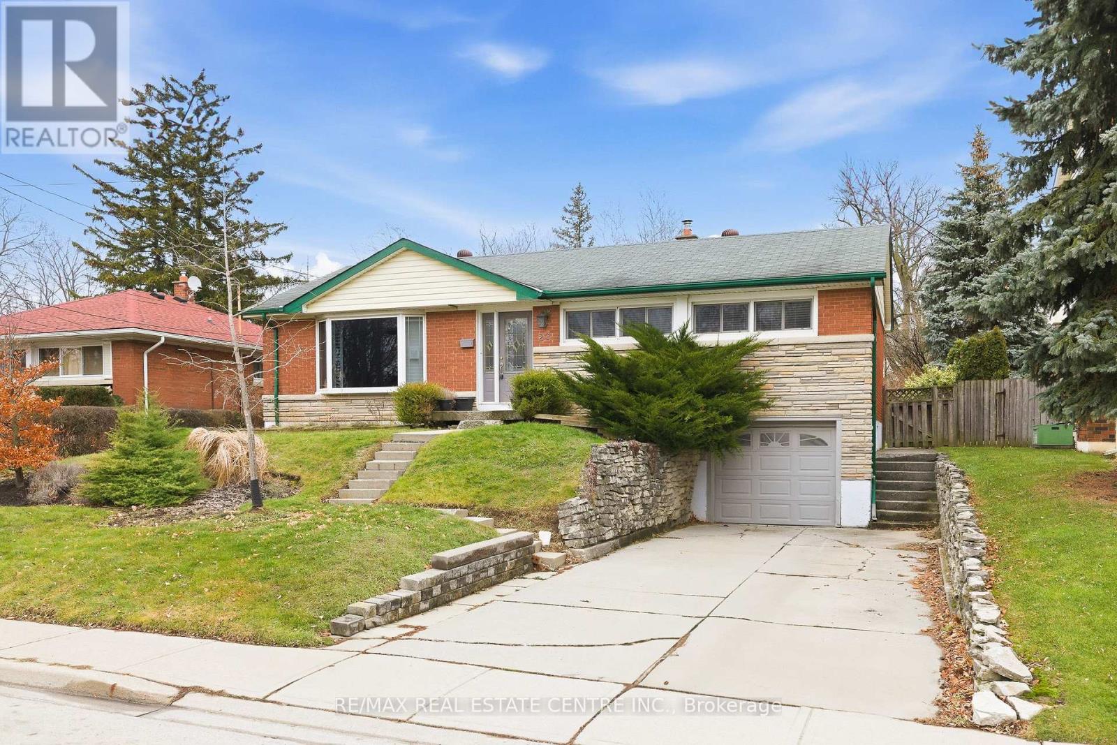 23 Battlefield Drive, Hamilton, Ontario  L8G 1T8 - Photo 7 - X12643302