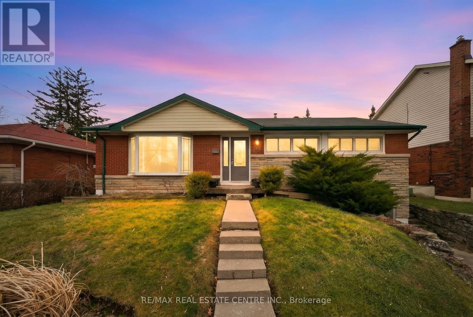 23 BATTLEFIELD DRIVE, Hamilton, Ontario