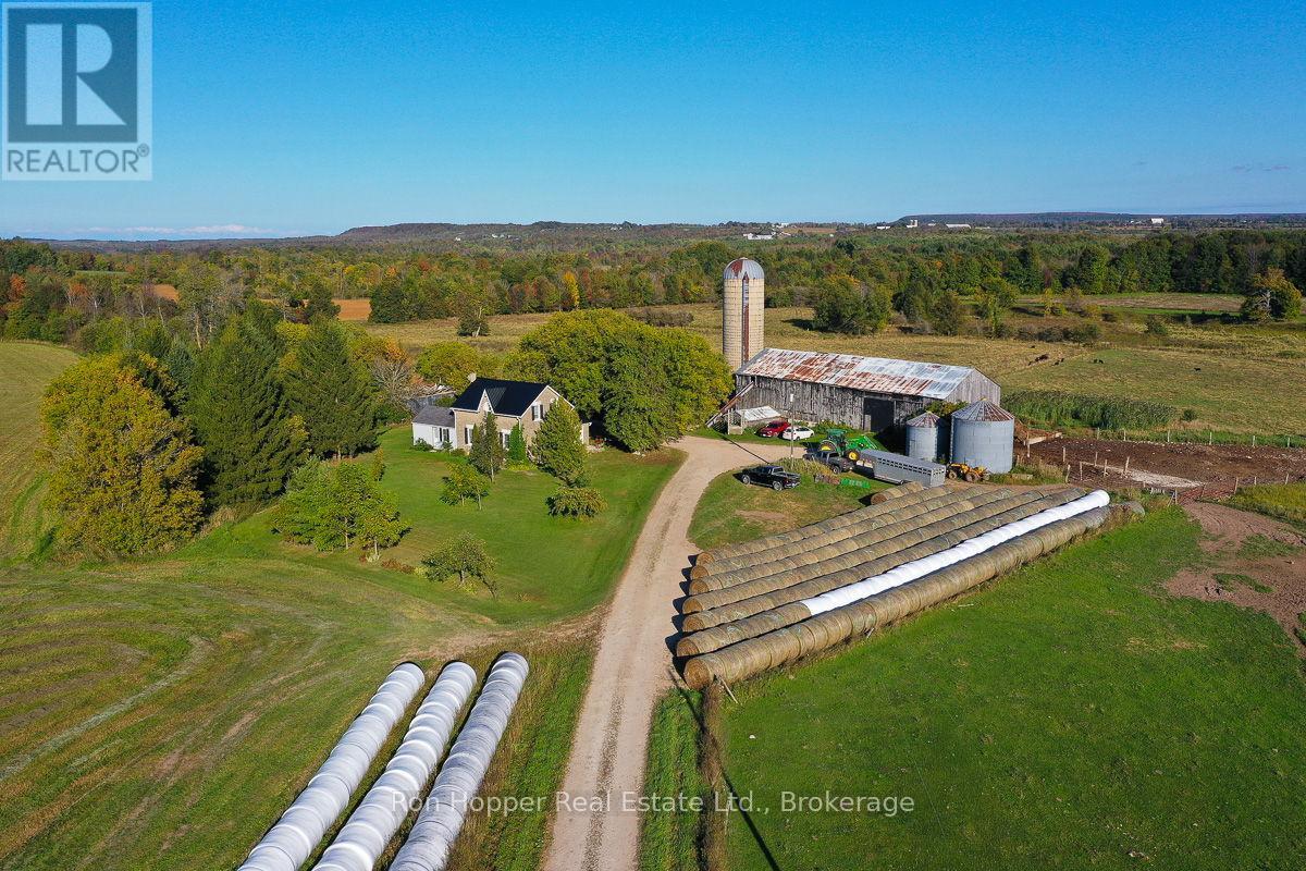 439567 Sydenham-Lakeshore Drive, Meaford, Ontario  N0H 1B0 - Photo 2 - X12699252