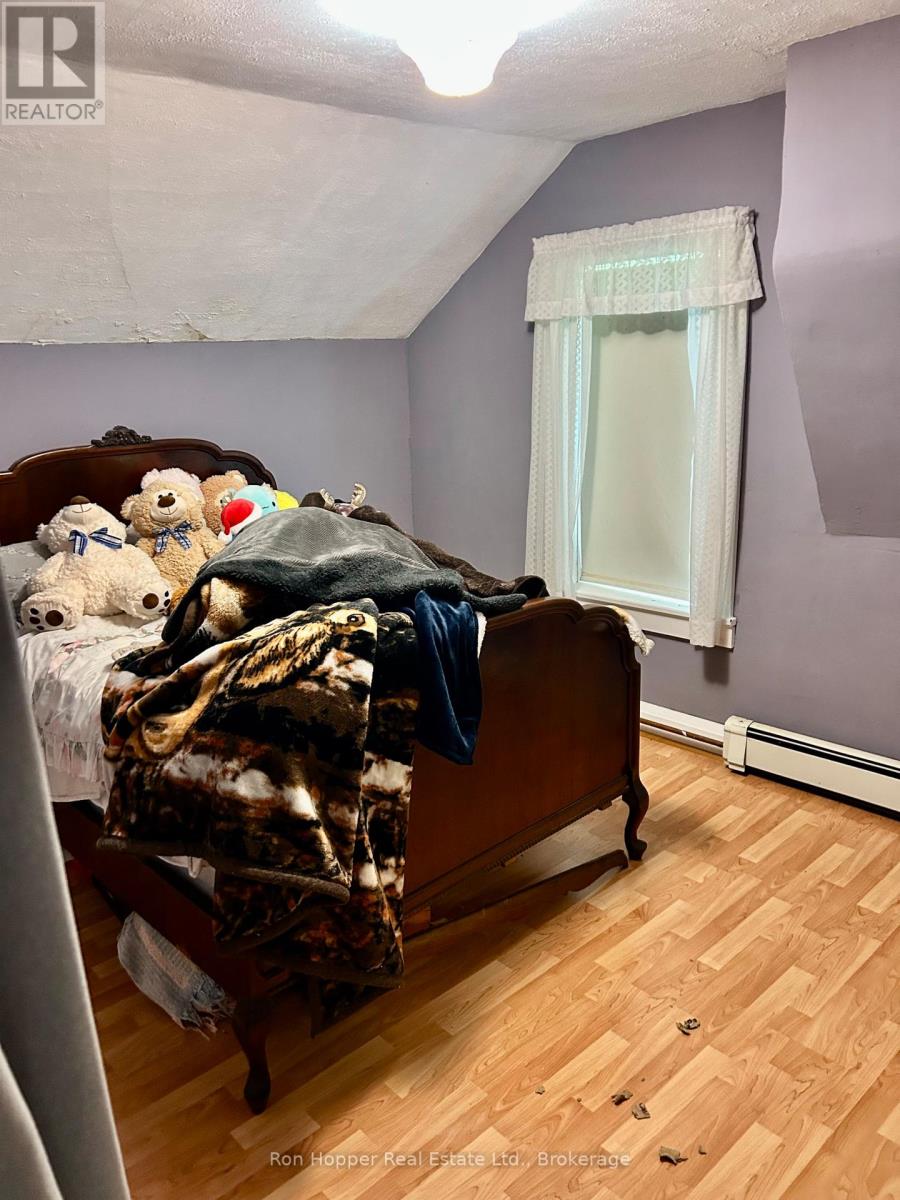 439629 Sydenham-Lakeshore Drive, Meaford, Ontario  N0H 1B0 - Photo 16 - X12699270