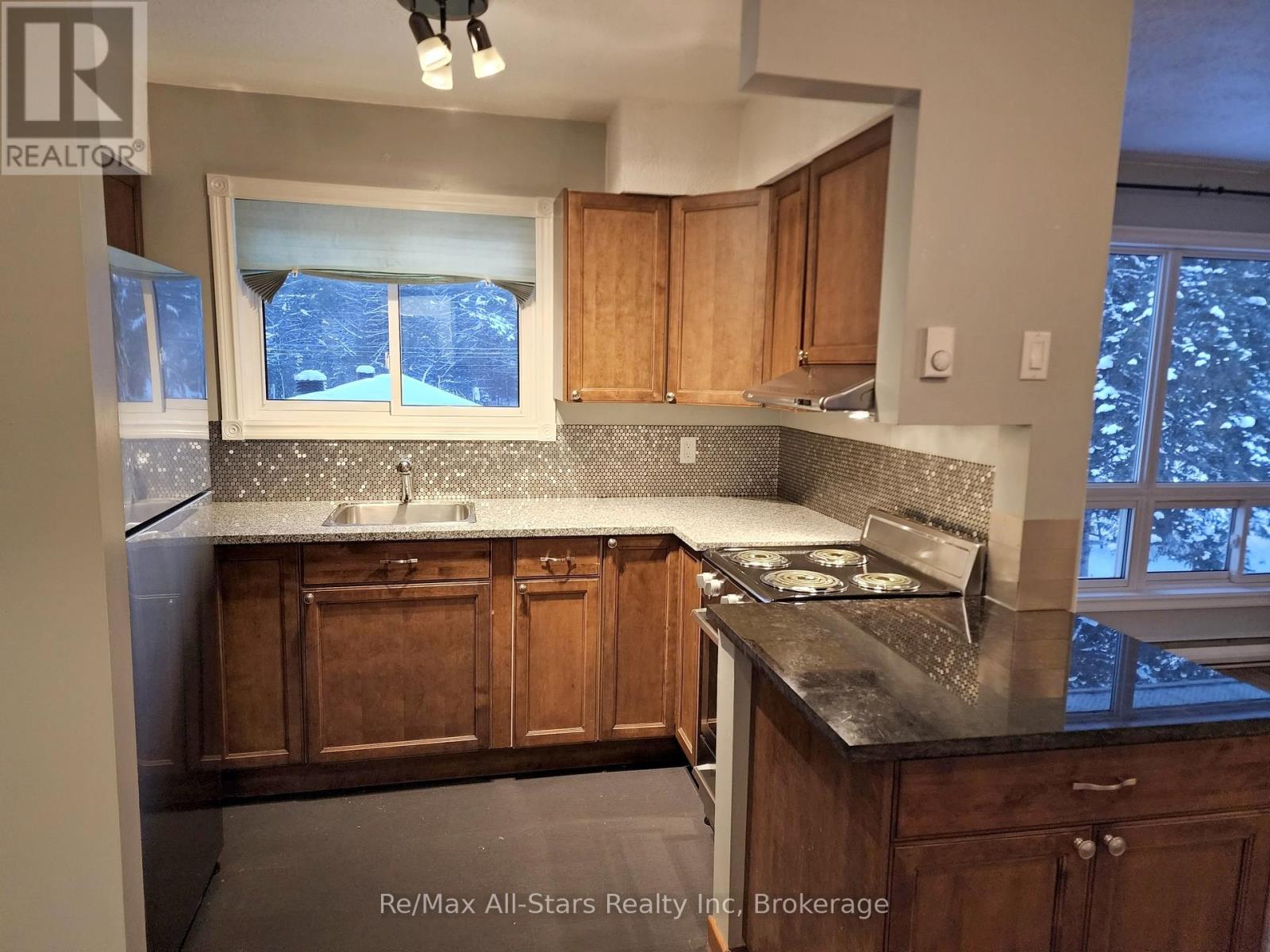 5 - 25844 Highway 35 Highway, Lake Of Bays (Franklin), Ontario  P0A 1H0 - Photo 3 - X12699278