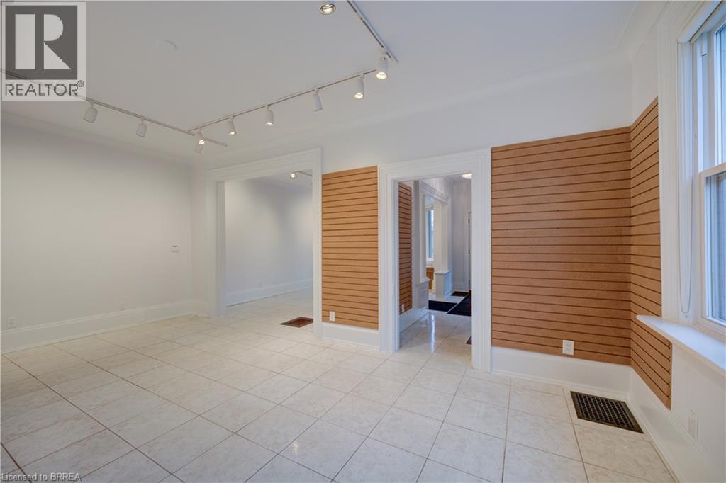 203 Brant Avenue Unit# 1, Brantford, Ontario  N3T 3J1 - Photo 13 - 40789922