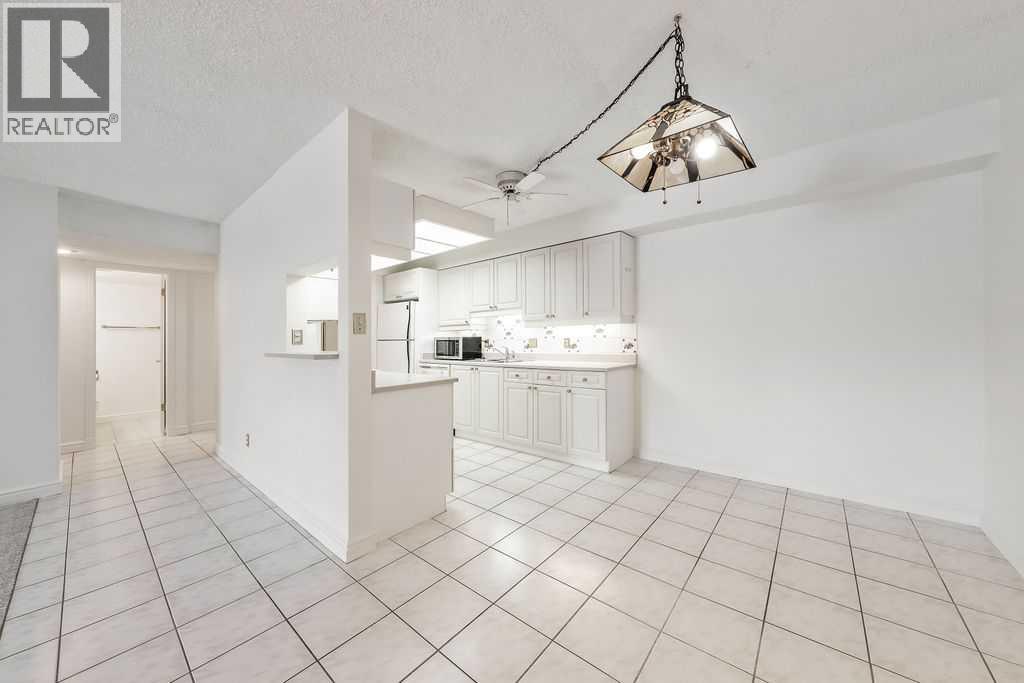 2103, 202 Brae Glen Close Sw, Calgary, Alberta  T2W 2B1 - Photo 15 - A2277648