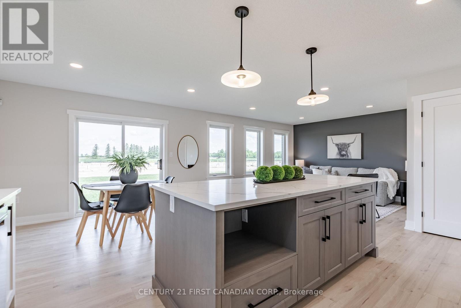 640 Ketter Way, Plympton-Wyoming, Ontario  N0N 1T0 - Photo 17 - X12699026