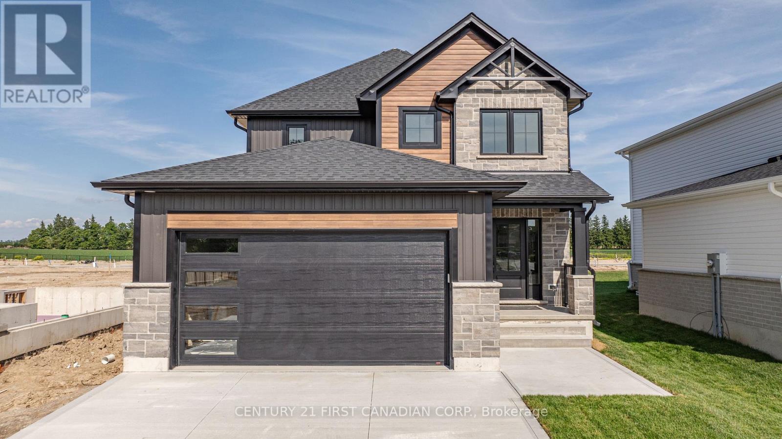 640 Ketter Way, Plympton-Wyoming, Ontario  N0N 1T0 - Photo 42 - X12699026