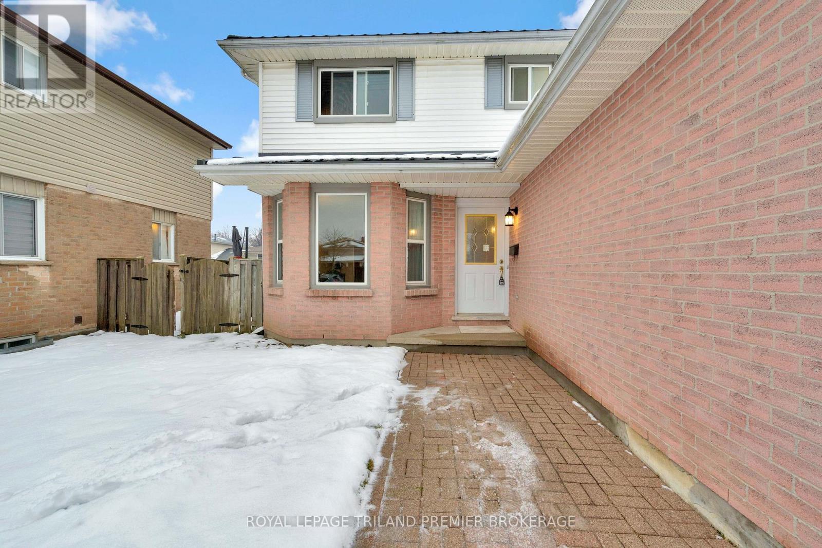 26 Sloane Crescent, London South, Ontario  N6E 3A5 - Photo 2 - X12699080