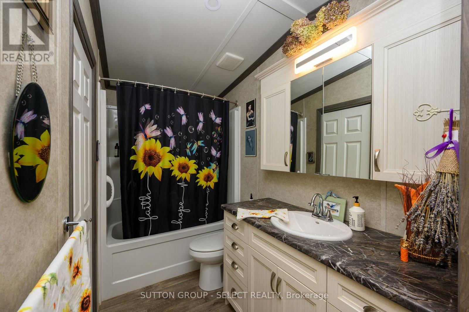 116 - 22790 Amiens Road, Middlesex Centre, Ontario  N0L 1R0 - Photo 23 - X12699084