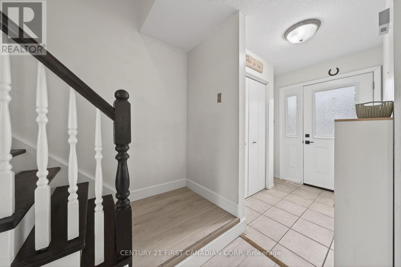 190 Ensign Drive, London South, Ontario  N6J 4R7 - Photo 4 - X12699106