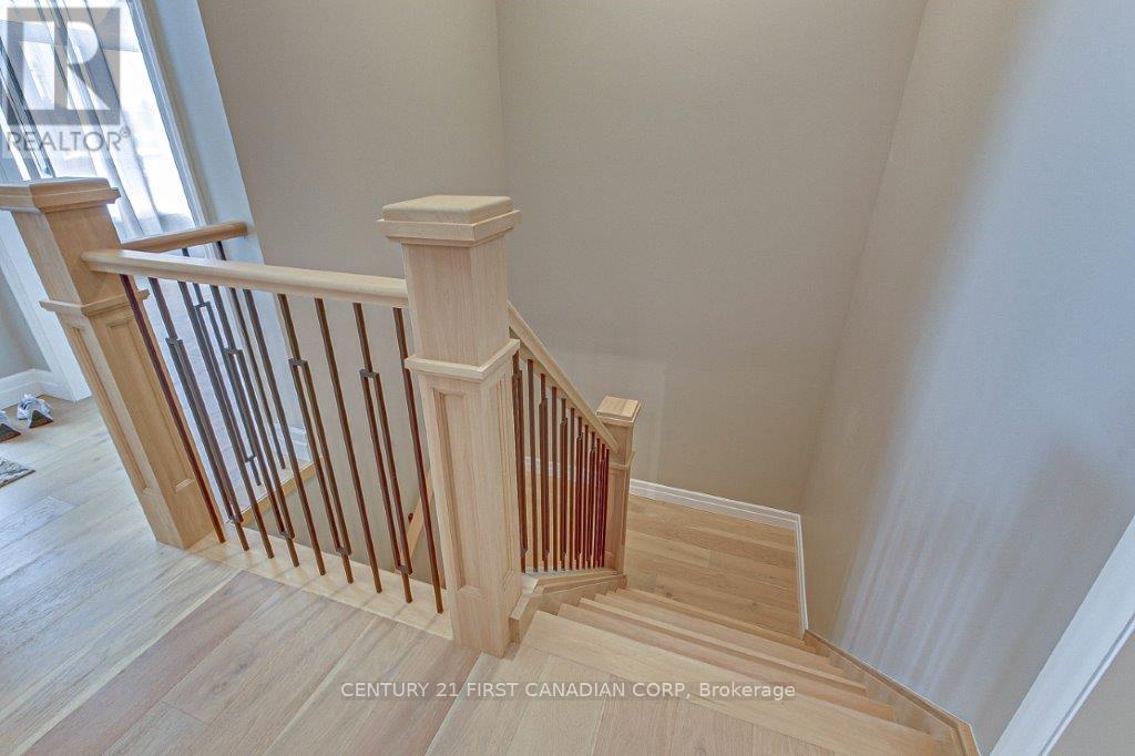6 Aspen Circle, Thames Centre, Ontario  N0M 2P0 - Photo 27 - X12699140