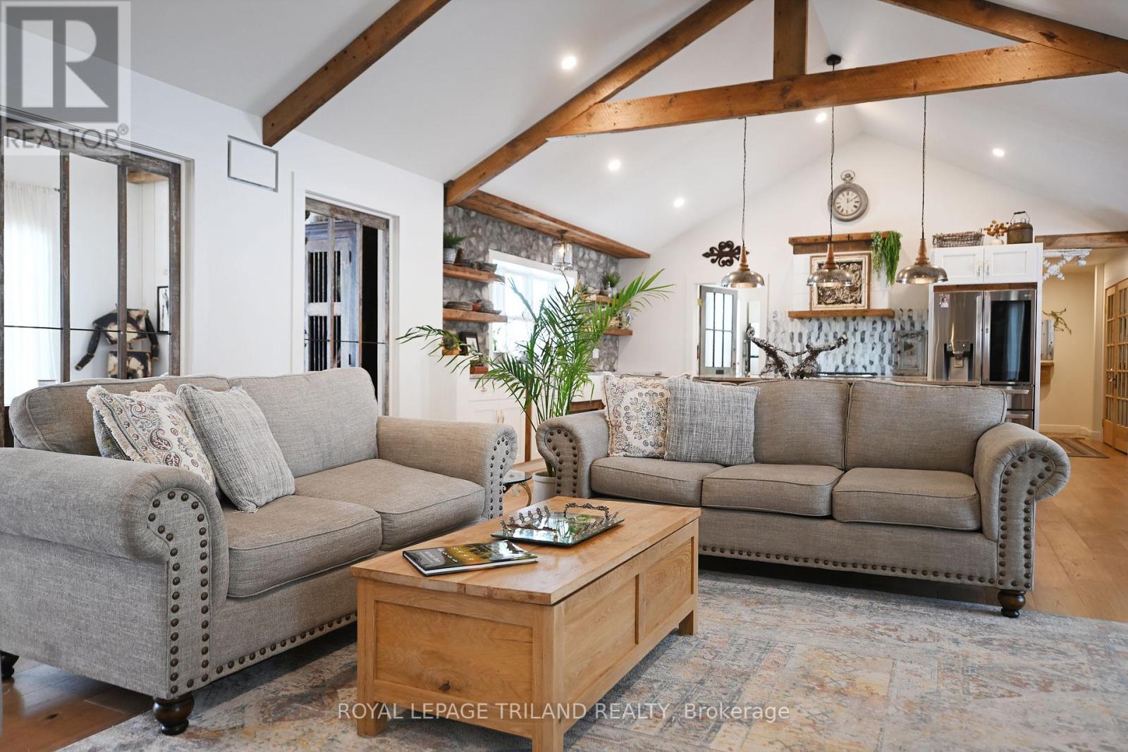 5540 Carriage Road, Middlesex Centre, Ontario  N0L 2G0 - Photo 17 - X12699150