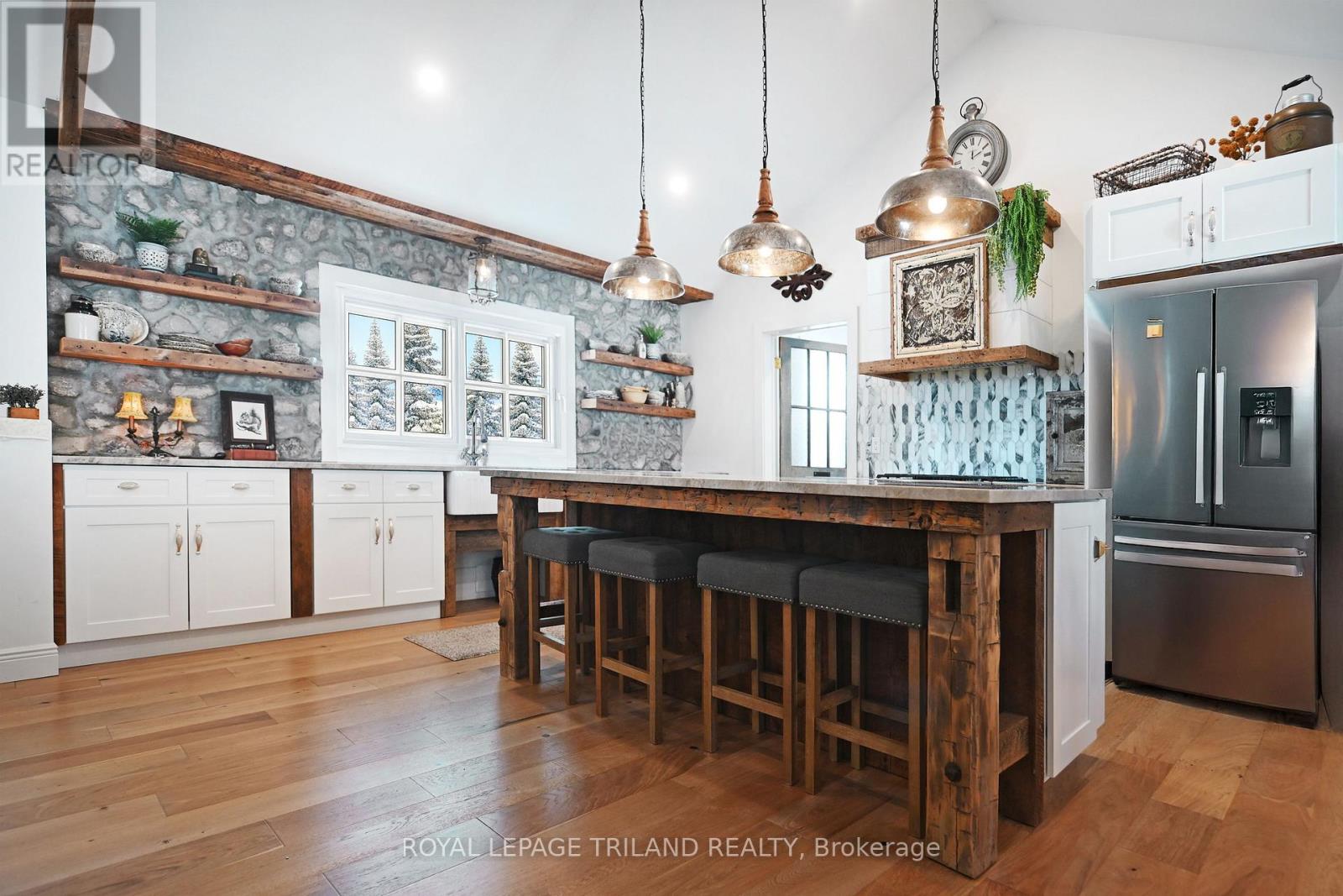 5540 Carriage Road, Middlesex Centre, Ontario  N0L 2G0 - Photo 18 - X12699150