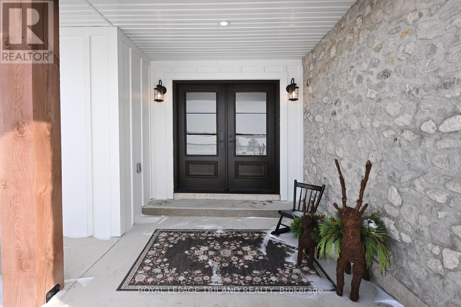 5540 Carriage Road, Middlesex Centre, Ontario  N0L 2G0 - Photo 2 - X12699150