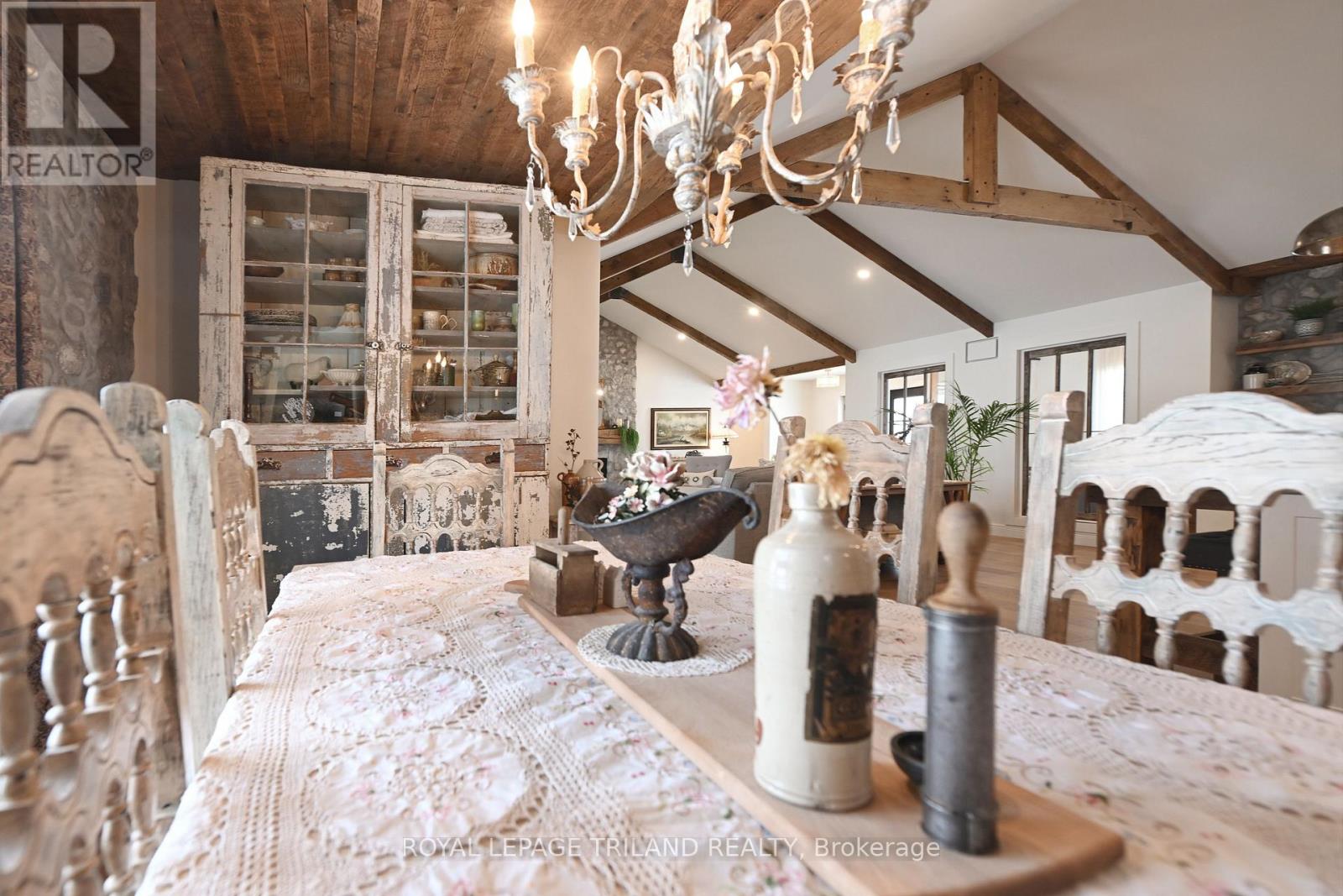 5540 Carriage Road, Middlesex Centre, Ontario  N0L 2G0 - Photo 22 - X12699150