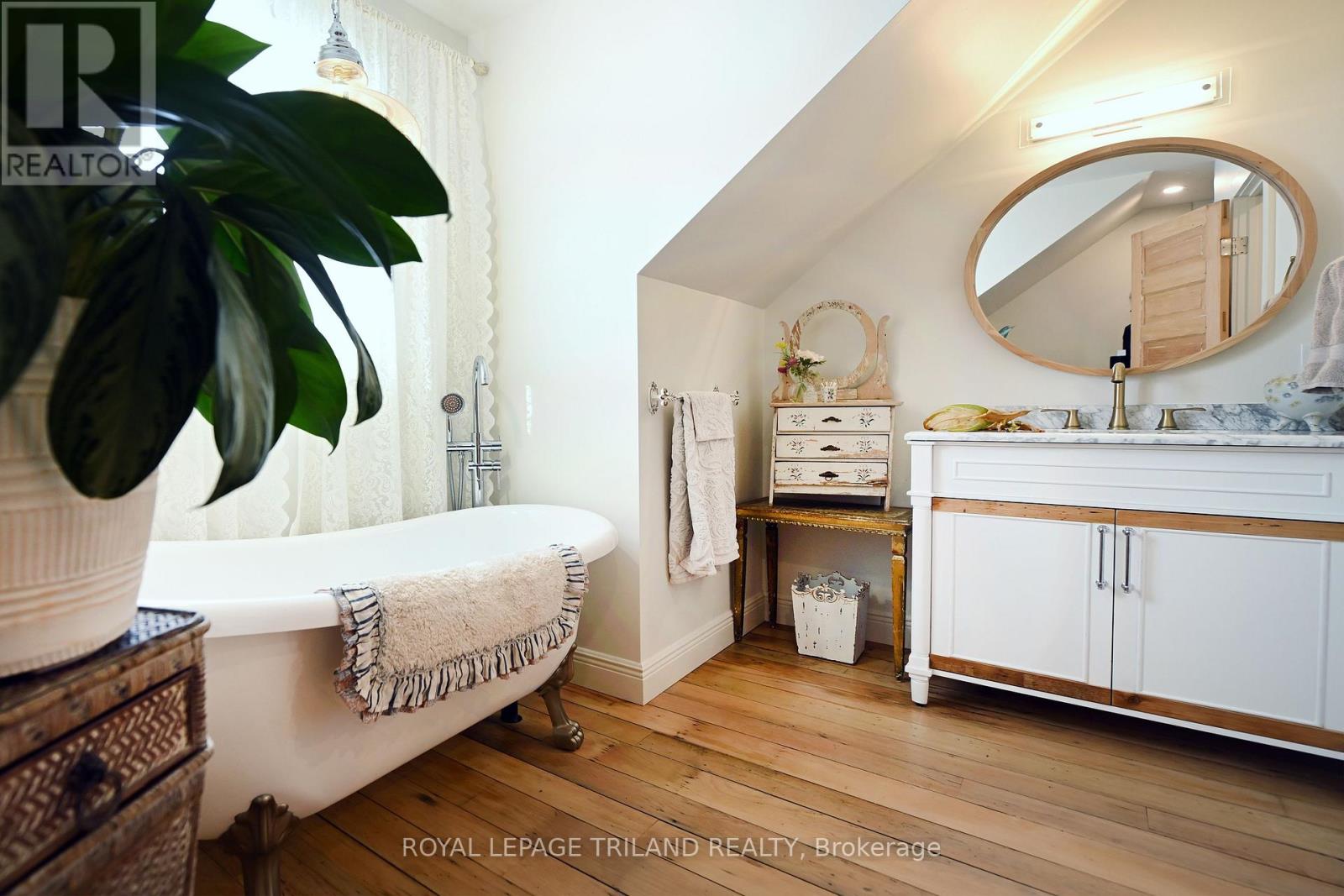 5540 Carriage Road, Middlesex Centre, Ontario  N0L 2G0 - Photo 26 - X12699150