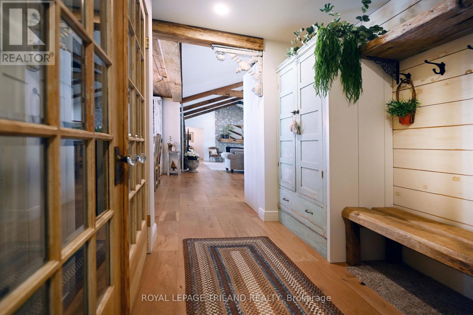 5540 Carriage Road, Middlesex Centre, Ontario  N0L 2G0 - Photo 28 - X12699150