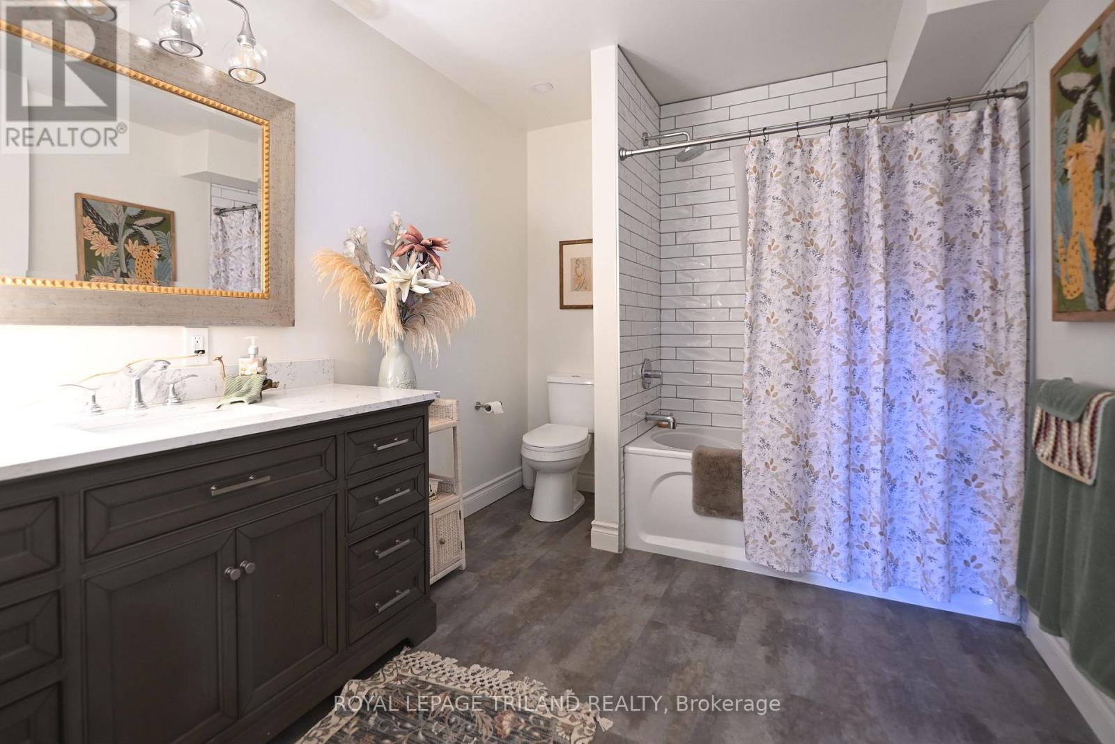 5540 Carriage Road, Middlesex Centre, Ontario  N0L 2G0 - Photo 30 - X12699150