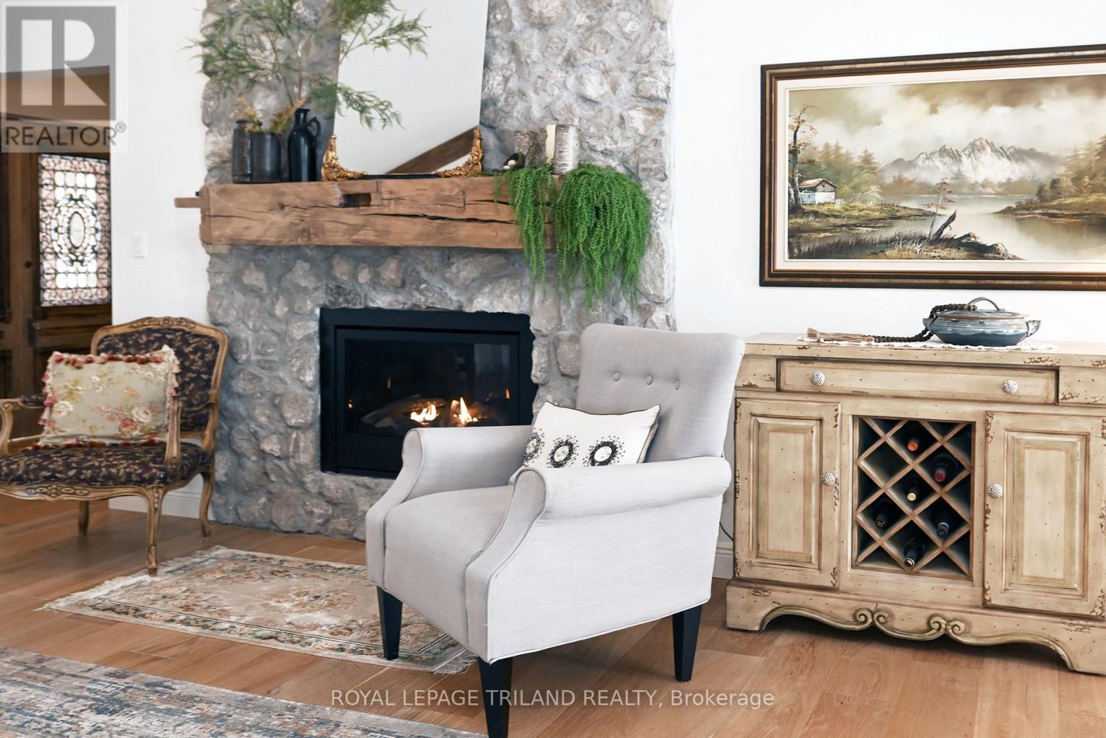 5540 Carriage Road, Middlesex Centre, Ontario  N0L 2G0 - Photo 5 - X12699150