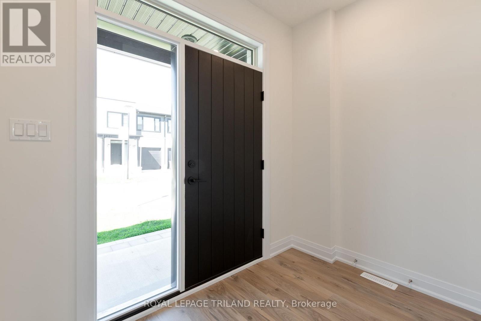 20 - 101 Swales Avenue, Strathroy-Caradoc, Ontario  N7G 0C1 - Photo 4 - X12699198