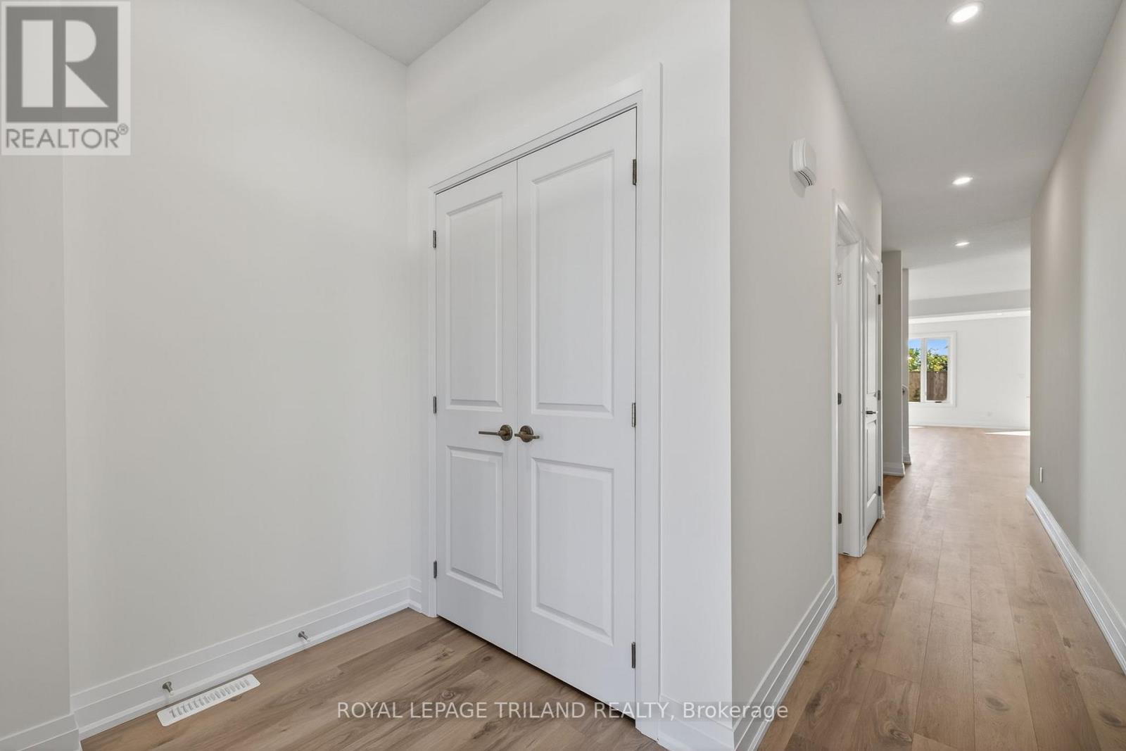 10 - 101 Swales Avenue, Strathroy-Caradoc, Ontario  N7G 0C1 - Photo 5 - X12699200