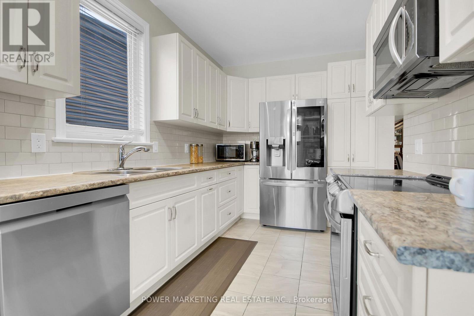 1076 Cobble Hill Drive, Ottawa, Ontario  K2J 3L7 - Photo 25 - X12699022