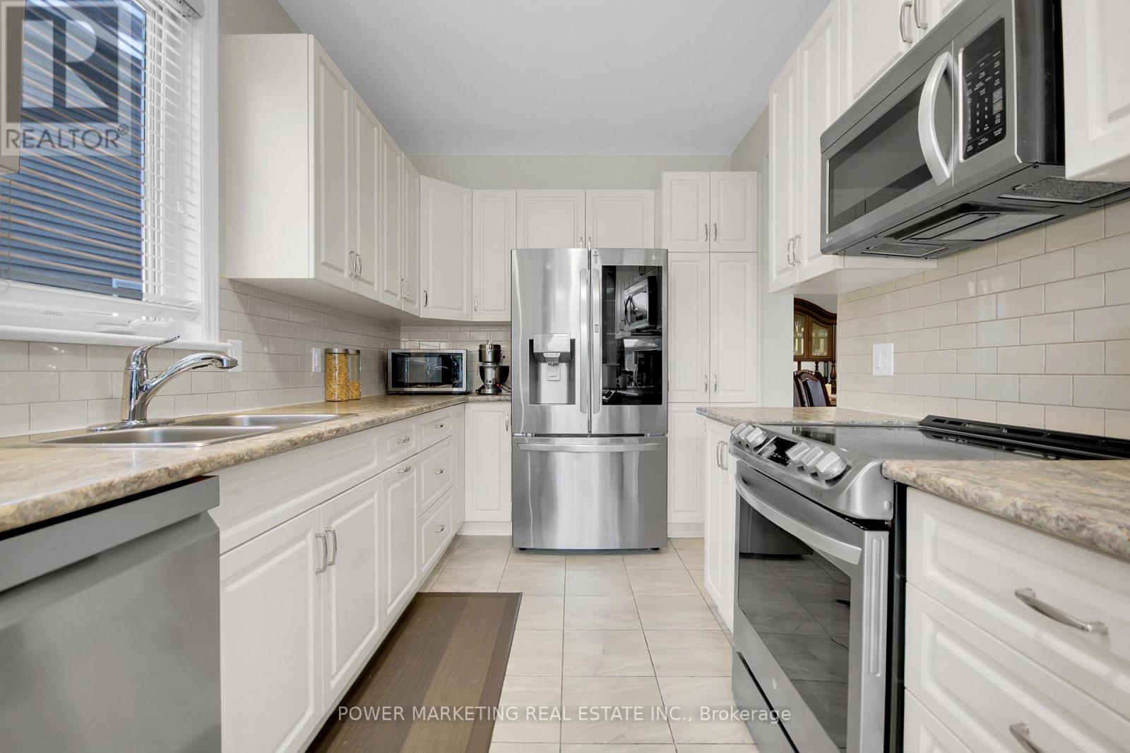 1076 Cobble Hill Drive, Ottawa, Ontario  K2J 3L7 - Photo 26 - X12699022