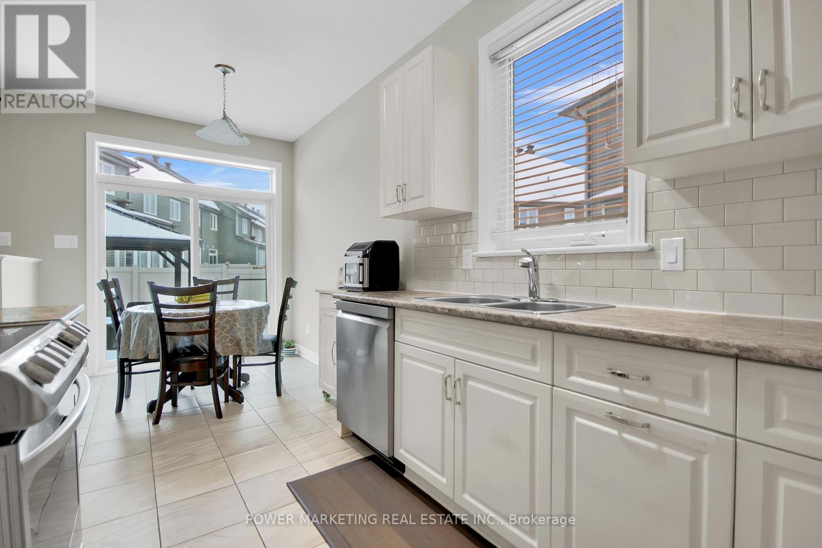 1076 Cobble Hill Drive, Ottawa, Ontario  K2J 3L7 - Photo 27 - X12699022