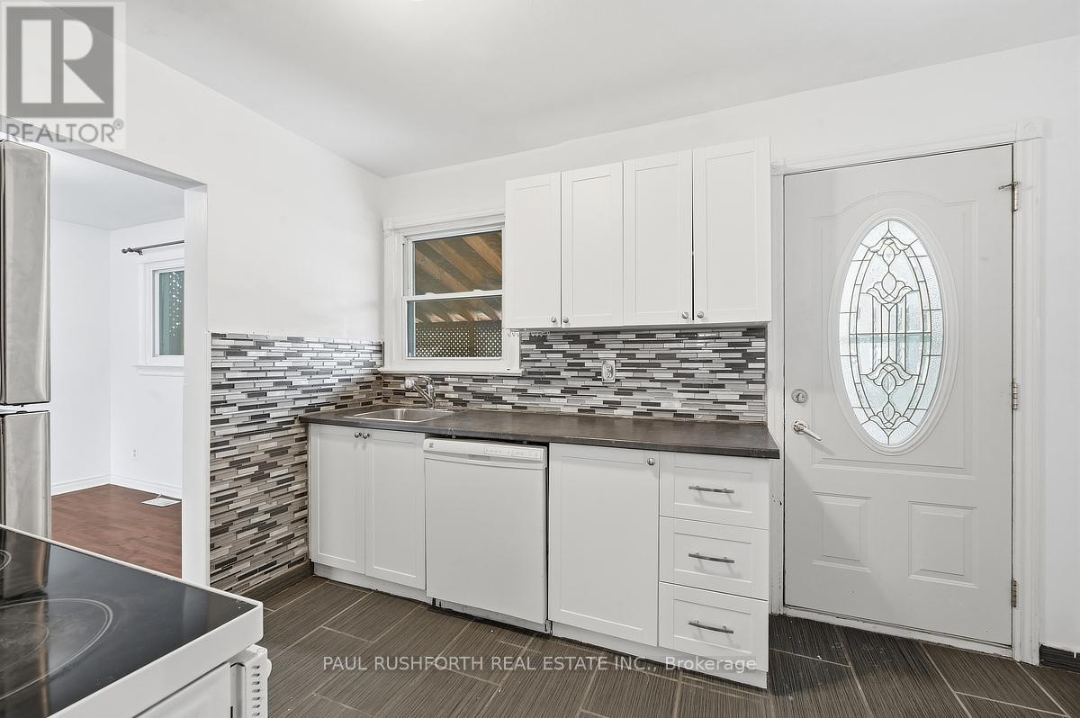 646 Borthwick Avenue, Ottawa, Ontario  K1K 2L9 - Photo 9 - X12699032