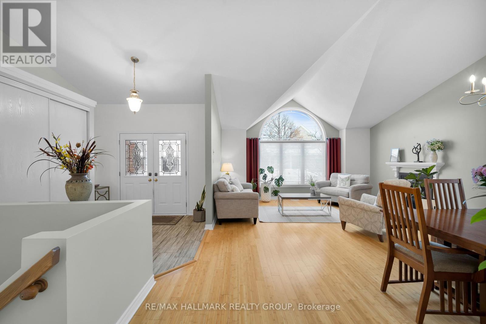 813 Galleria Circle, Ottawa, Ontario  K4A 4Z4 - Photo 4 - X12699040