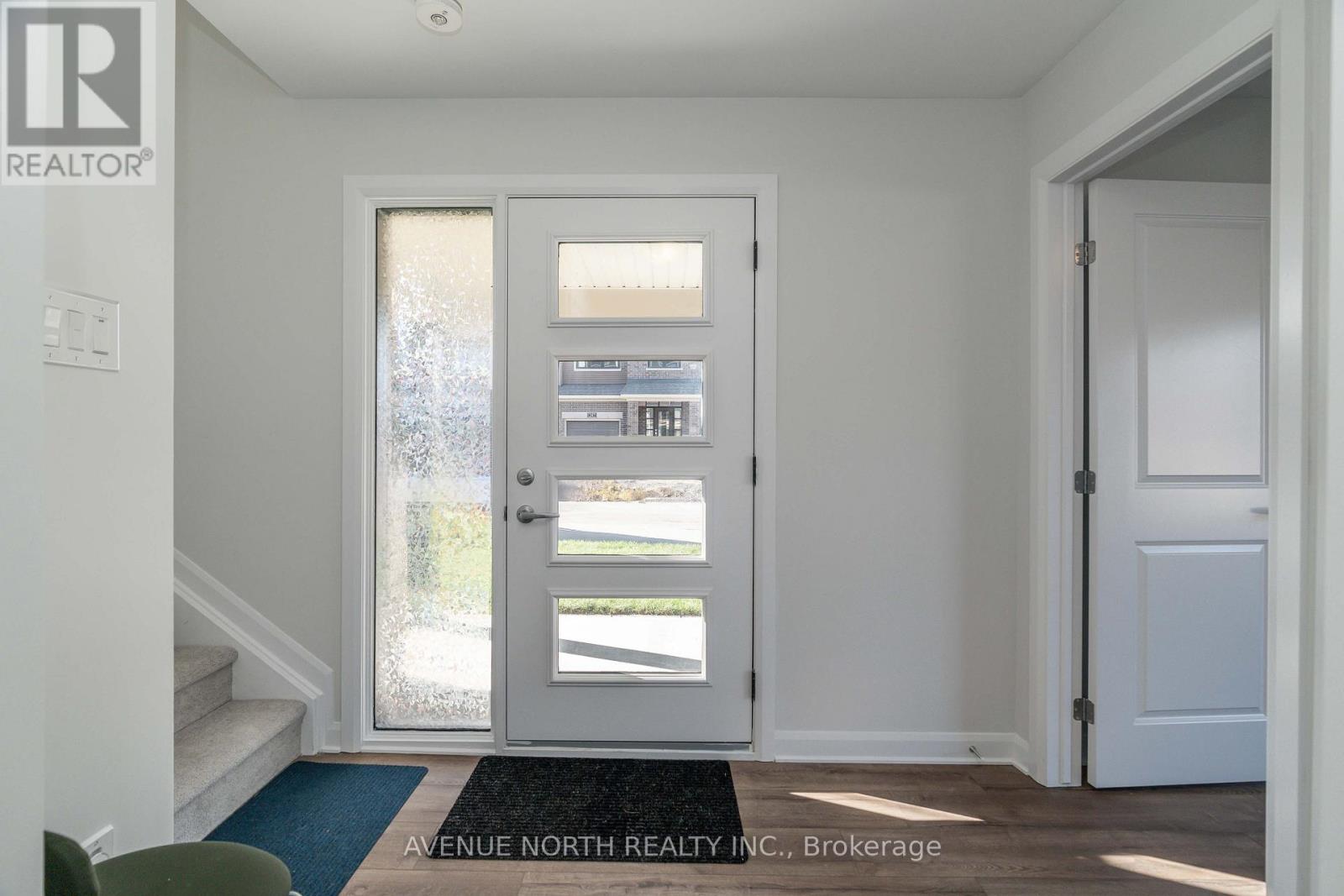 258 Elsie Macgill Walk, Ottawa, Ontario  K2K 1X7 - Photo 4 - X12699090