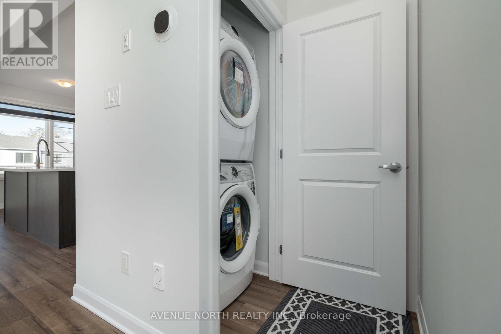 258 Elsie Macgill Walk, Ottawa, Ontario  K2K 1X7 - Photo 8 - X12699090