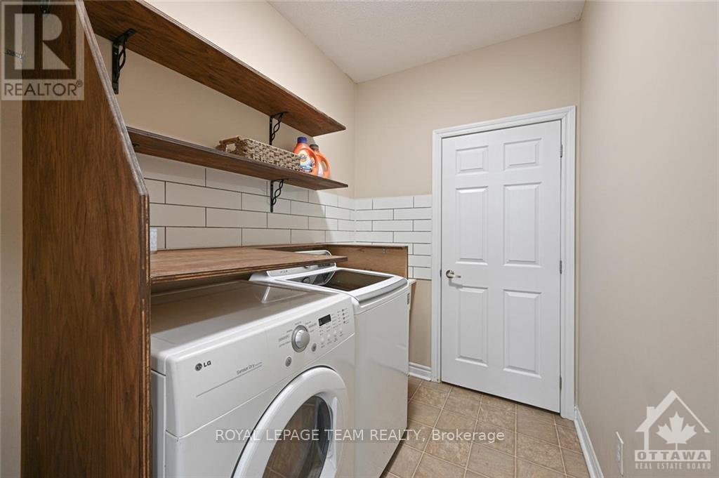 2042 Madrid Avenue, Ottawa, Ontario  K2J 0K2 - Photo 13 - X12699120
