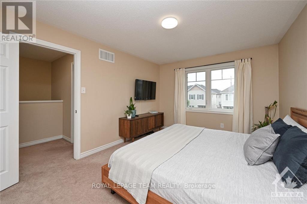 2042 Madrid Avenue, Ottawa, Ontario  K2J 0K2 - Photo 9 - X12699120