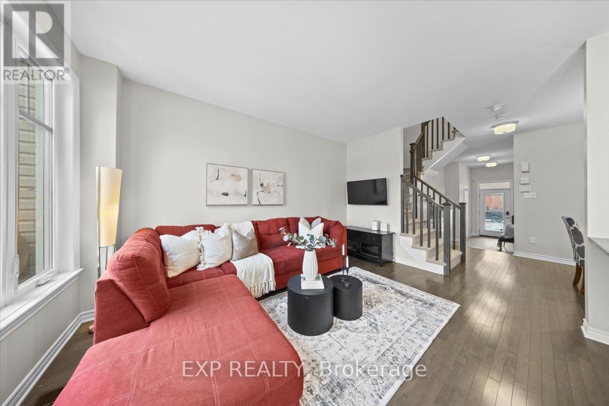 357 Alasken Drive, Ottawa, Ontario  K1T 0M4 - Photo 10 - X12699202