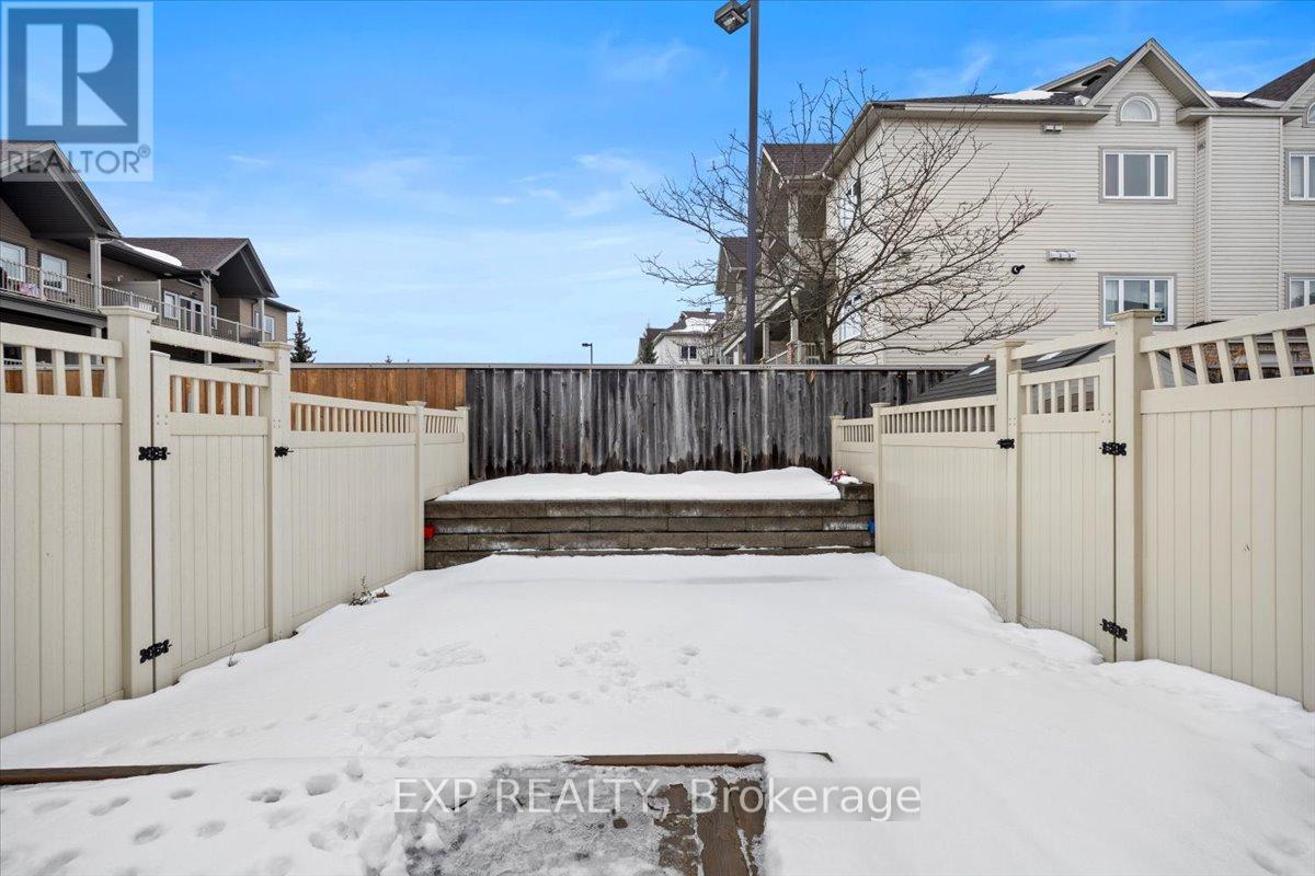 357 Alasken Drive, Ottawa, Ontario  K1T 0M4 - Photo 33 - X12699202