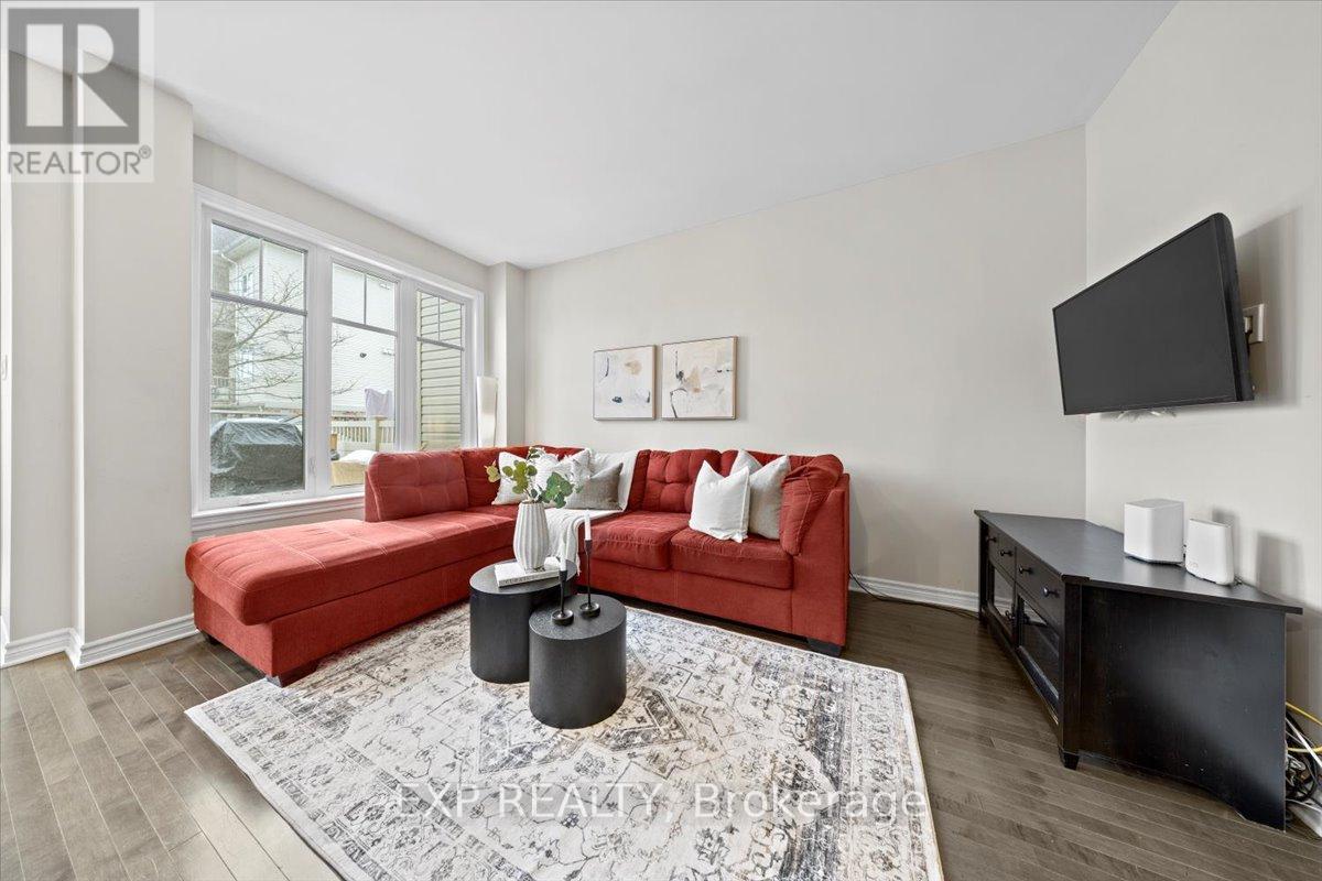 357 Alasken Drive, Ottawa, Ontario  K1T 0M4 - Photo 8 - X12699202