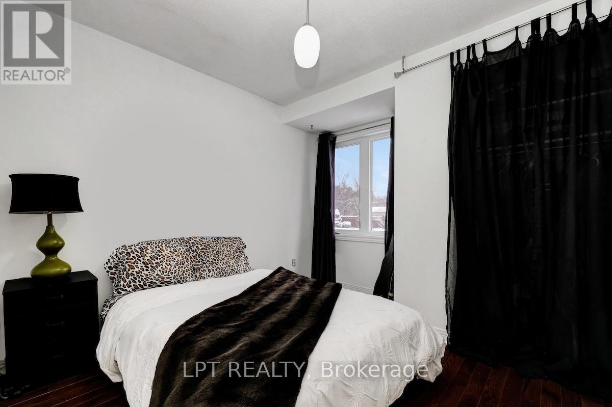 56 Sandhurst Court, Ottawa, Ontario  K1V 9V4 - Photo 33 - X12699284