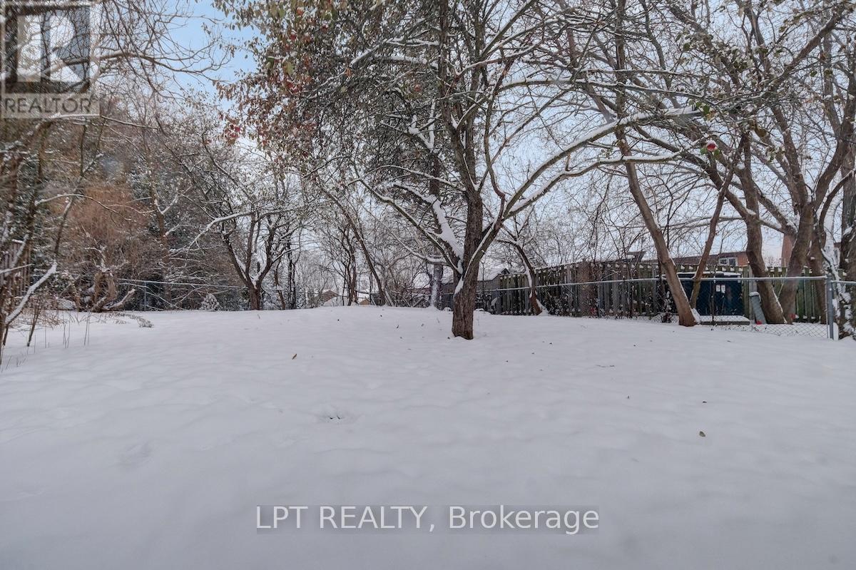 56 Sandhurst Court, Ottawa, Ontario  K1V 9V4 - Photo 45 - X12699284