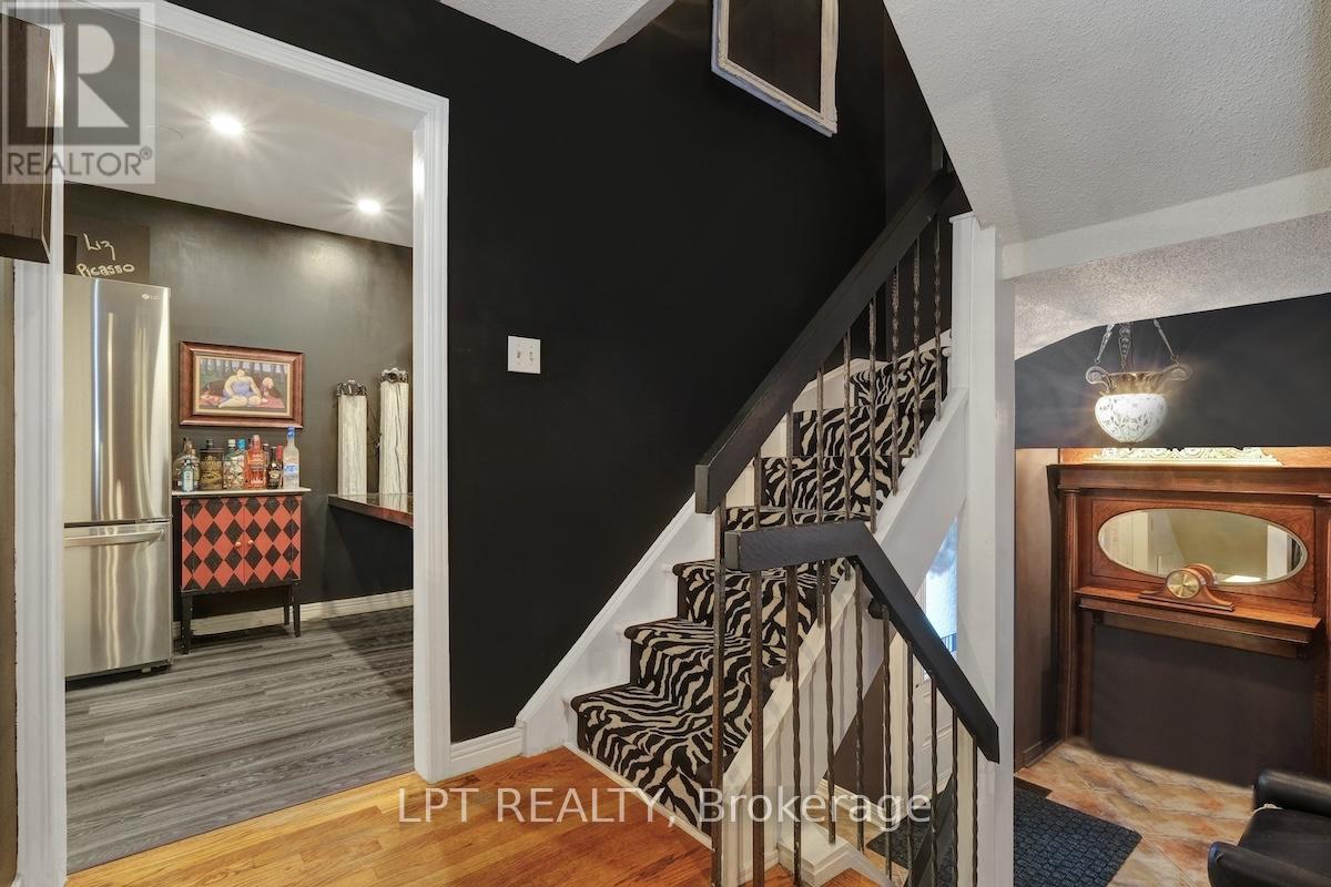 56 Sandhurst Court, Ottawa, Ontario  K1V 9V4 - Photo 8 - X12699284