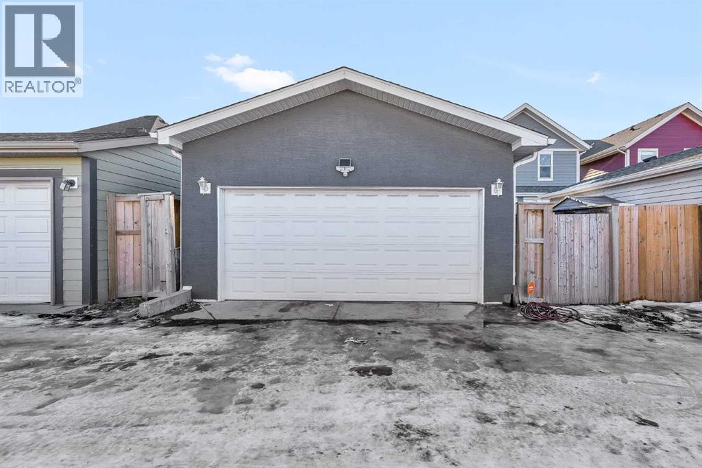166 Marquis Heights Se, Calgary, Alberta  T3M 2A8 - Photo 3 - A2279389