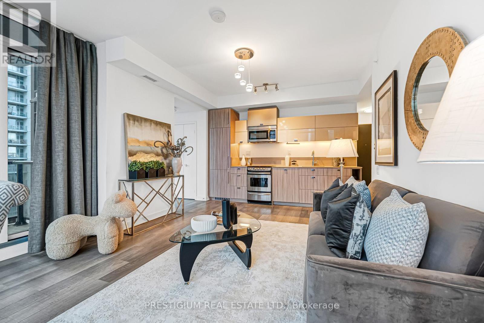 1910 - 290 Adelaide Street W, Toronto, Ontario  M5V 0P3 - Photo 17 - C12653430