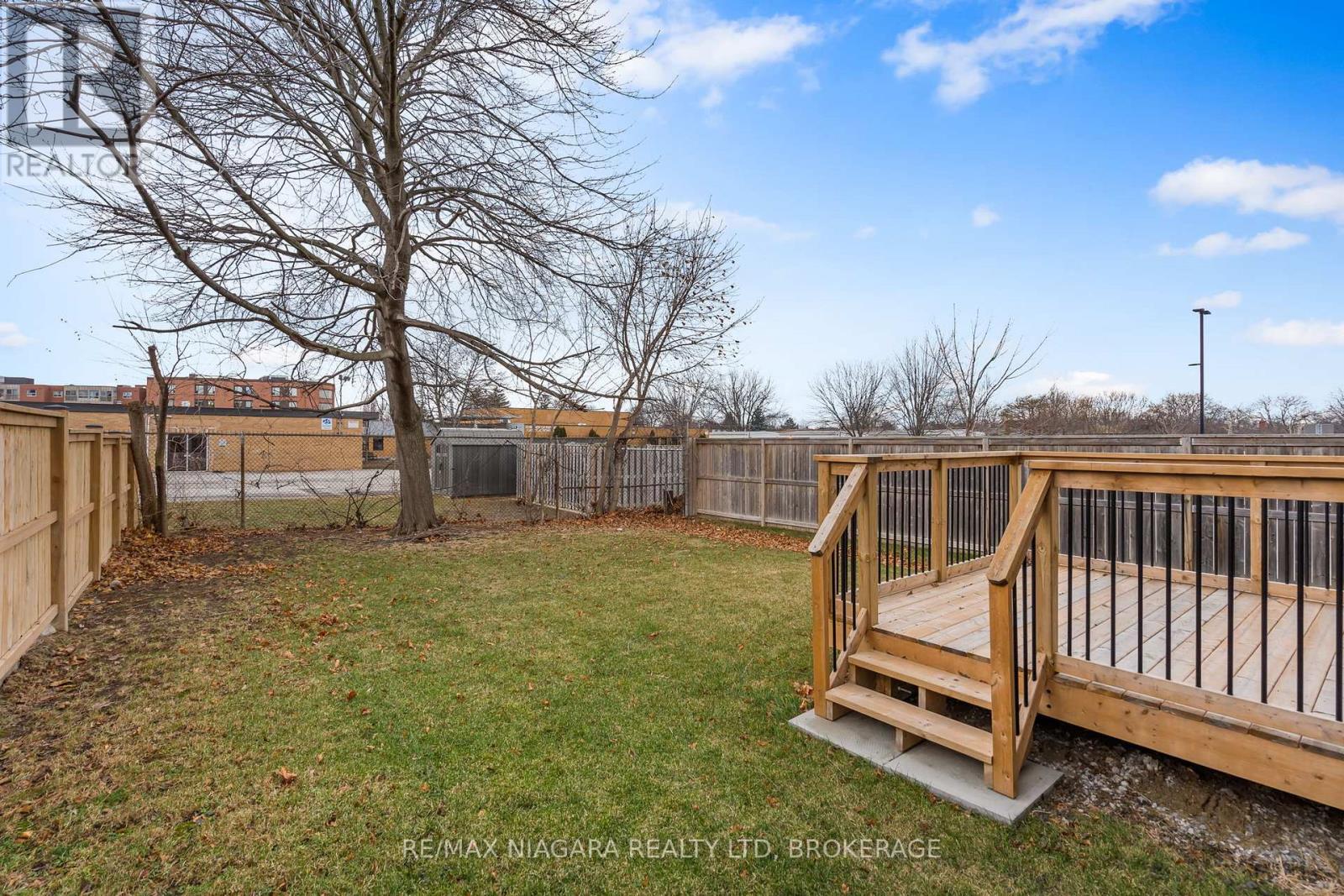 B - 427 Vine Street, St. Catharines, Ontario  L2M 3S6 - Photo 25 - X12699042