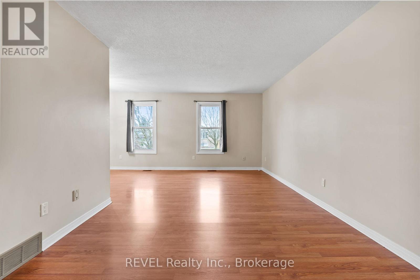 26 Vintage Crescent, St. Catharines, Ontario  L2S 3C2 - Photo 10 - X12699068